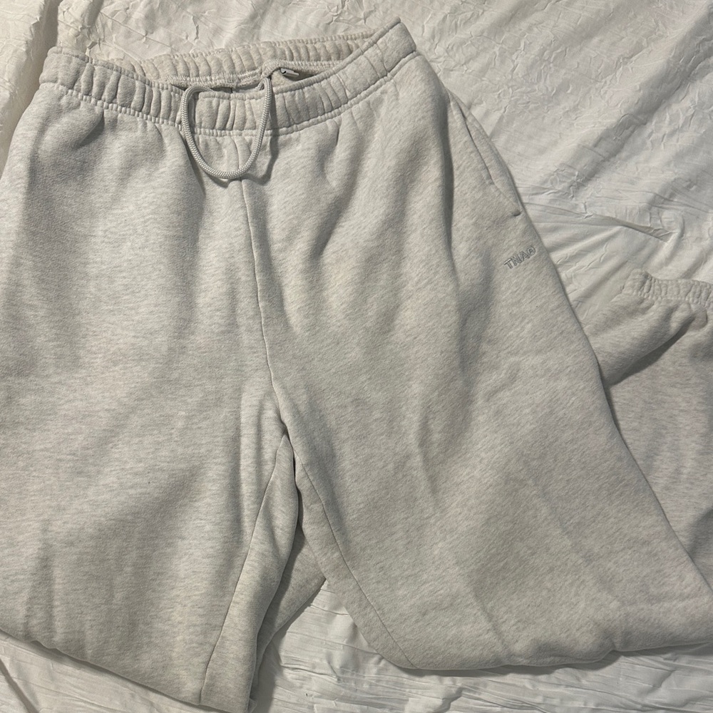 Aritiza TNA Light Gray Women’s Joggers